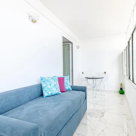 Apartment House Smith Scala